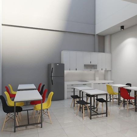 Ndalem Kraton Hotel Sidoarjo Εξωτερικό φωτογραφία