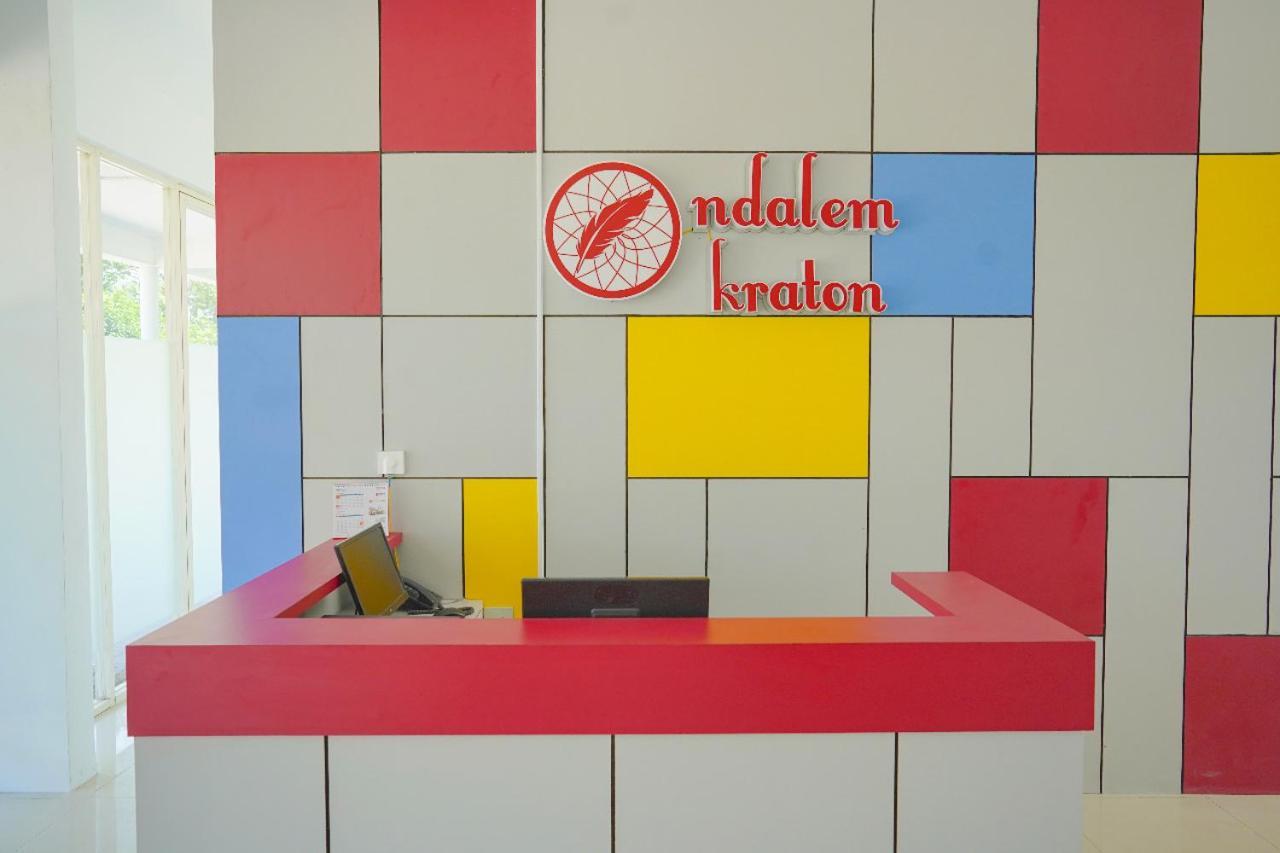 Ndalem Kraton Hotel Sidoarjo Εξωτερικό φωτογραφία